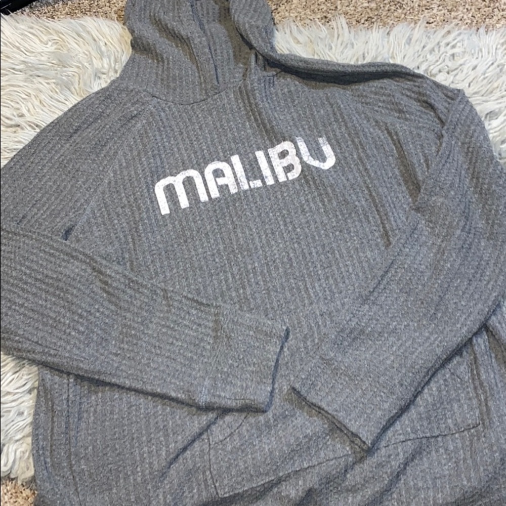Grey Malibu pullover!